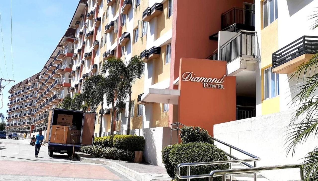 Lancris Residences 2 Bedroom Entire Apartment Near Airport With Pool Paranaque City Esterno foto