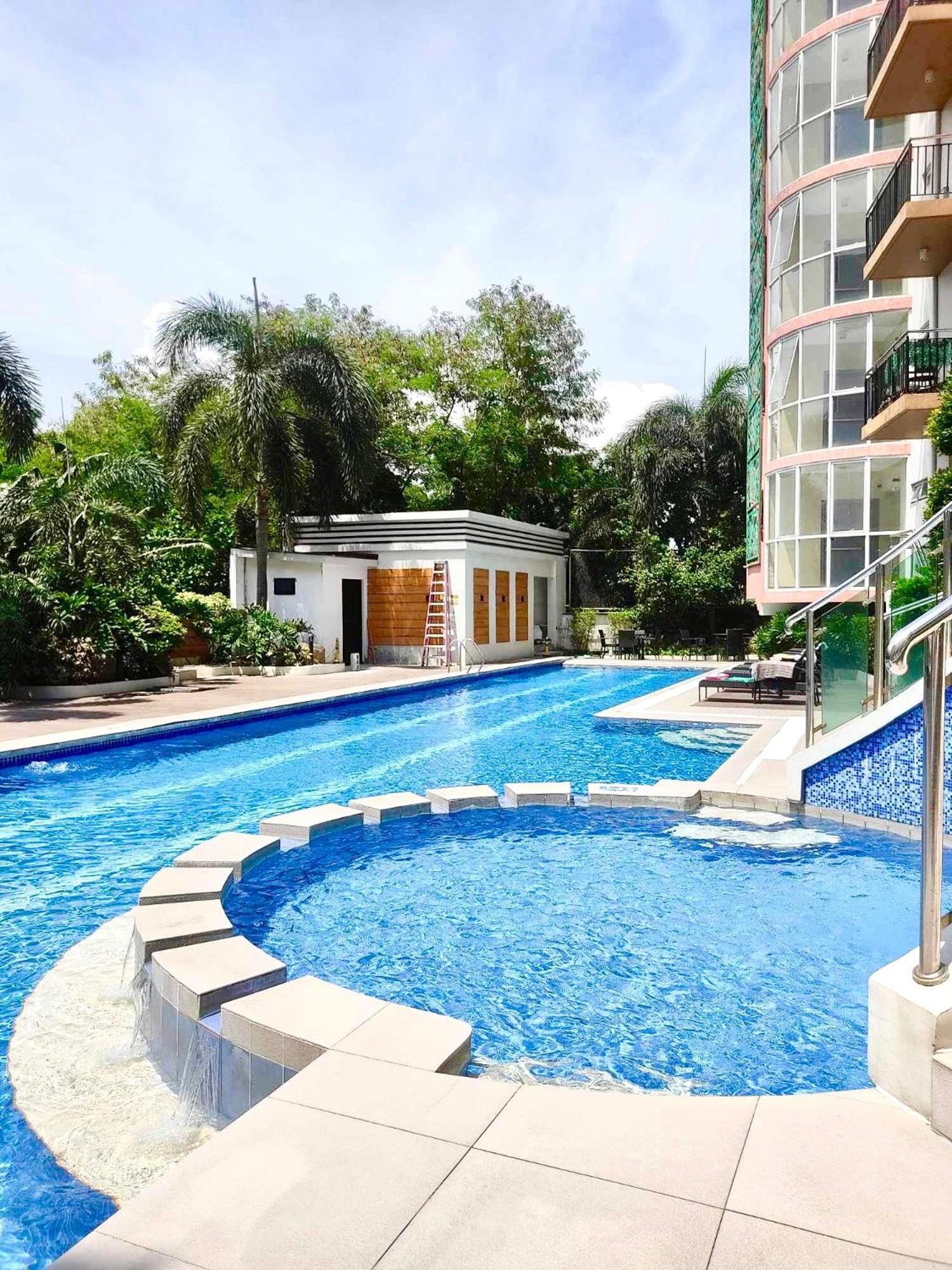 Lancris Residences 2 Bedroom Entire Apartment Near Airport With Pool Paranaque City Esterno foto